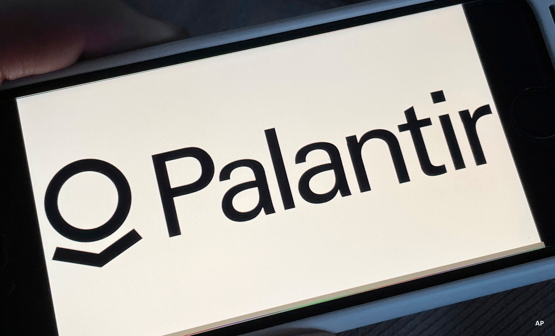 Palantir logo